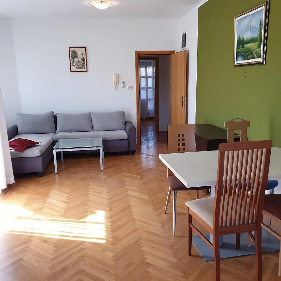 Villa Seherzada Pula 0*,